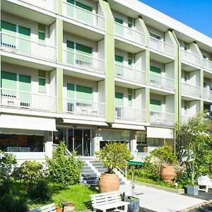 Otel Ghironi